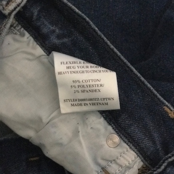 Daze hug Jeans - Picture 4 of 9